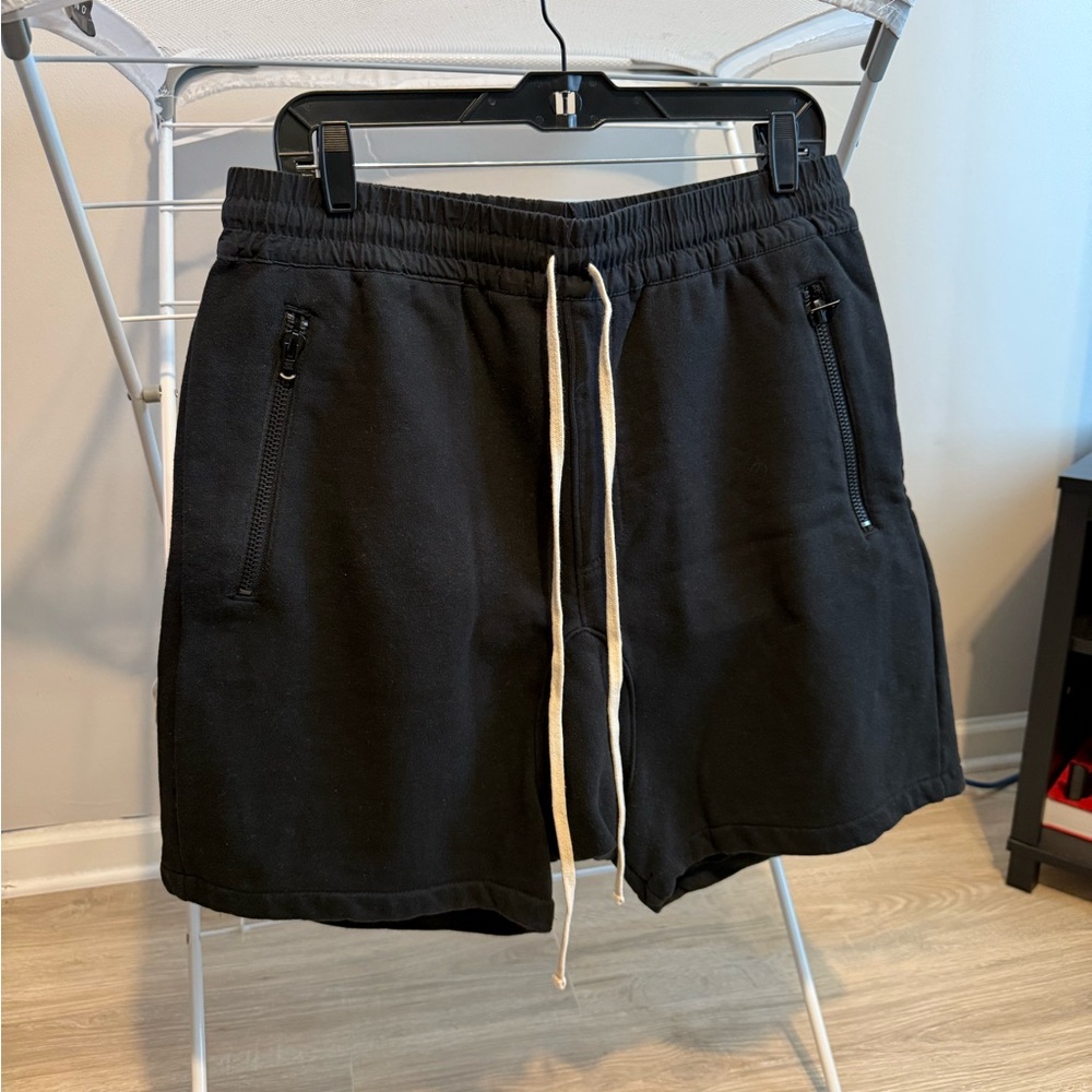 Fear of God (FOG) Essentials Shorts